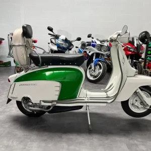 1968 Lambretta SX150 White and Green with Original Specs - Image 8