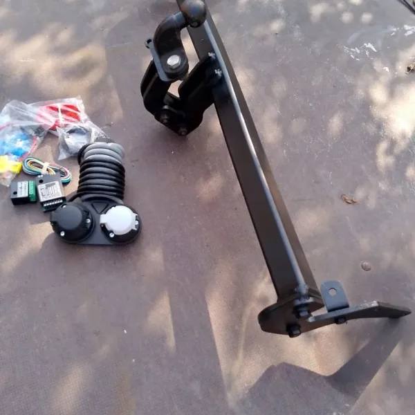 PEUGEOT OR CITROEN TOW BAR