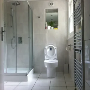 Spacious Double by Brixton & Godalming - Image 7