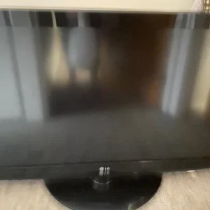 LG 40-inch TV - Image 2