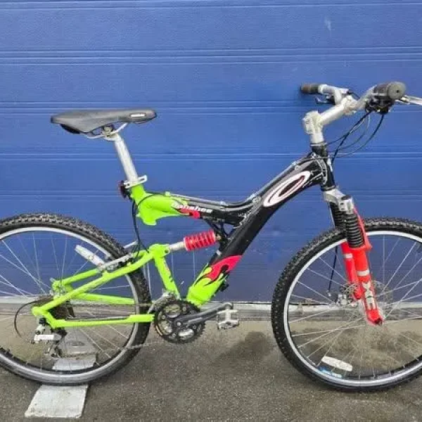 Gents mountain bike CARRERA BANSHEE 26" wheels 18" frame