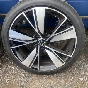 18" Bakersfield Alloy Wheels and Tyres for VW Golf GTi GTD - Image 4