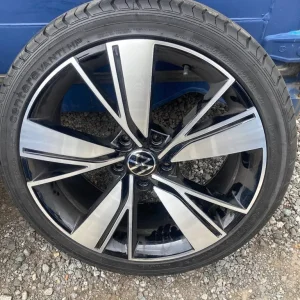 18" Bakersfield Alloy Wheels and Tyres for VW Golf GTi GTD - Image 5