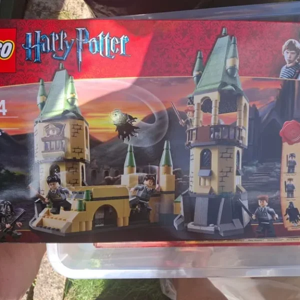 Lego Harry Potter 4867 Hogwarts With 7 Minifigures