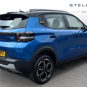 2025 Citroen C3 1.2 Turbo PLUS Euro 6 5-door Hatchback - Image 3
