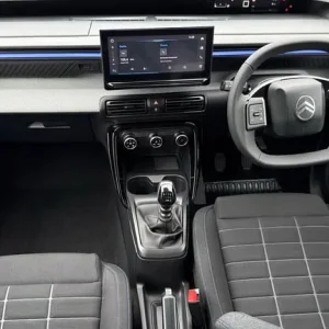 2025 Citroen C3 1.2 Turbo PLUS Euro 6 5-door Hatchback - Image 4