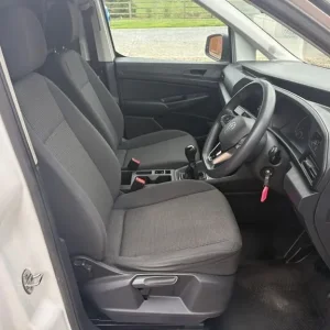 2022 Volkswagen Caddy 2.0 TDI C20 Commerce SWB Euro 6 (s/s) 5dr Panel Van Diesel Manual - Image 6