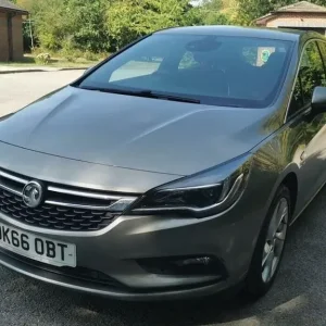 2016 Vauxhall Astra 1.4i Turbo SRi Nav Auto Euro 6 5-door Hatchback - Image 2