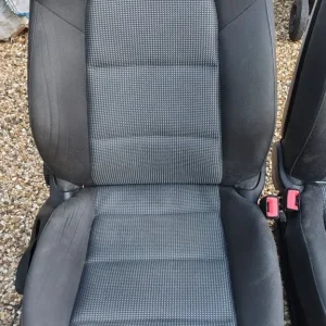 Audi A3 2012 Sport 5-door seats - Image 3