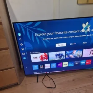 Samsung 55 inch smart tv - Image 3