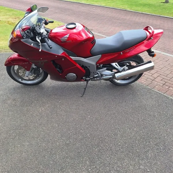 Honda CBR1137 Blackbird 2001