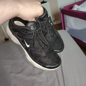 Nike Tn's size 7 - Image 2