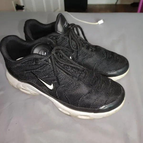 Nike Tn's size 7