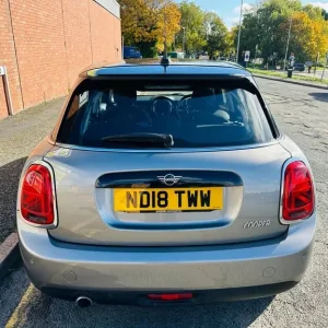 2018 MINI Hatch 1.5 Cooper Euro 6 (s/s) 5-door manual hatchback - Image 7