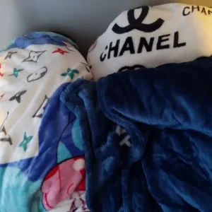 Fleece blankets - Image 2