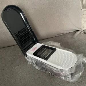 Multi use Vegetable slicer - Image 2