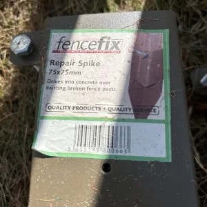 Fence repair spikes x2 - Image 2