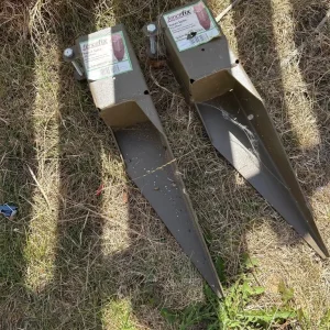 Fence repair spikes x2