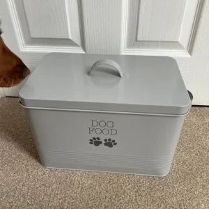 Grey dog food tin