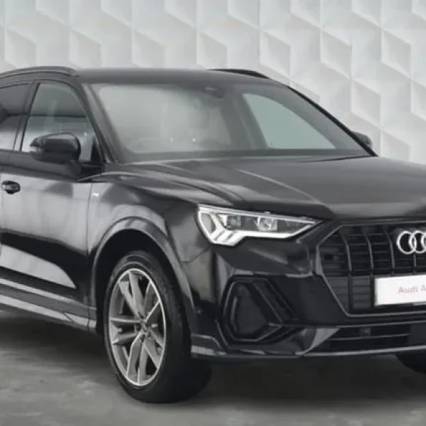 2022 Audi Q3 Black Edition 35 TFSI 150 PS 6-speed Manual SUV