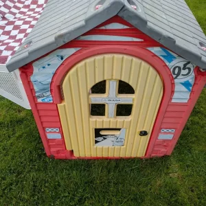 Disney Pixar “Cars” Radiator Springs Playhouse - Image 4