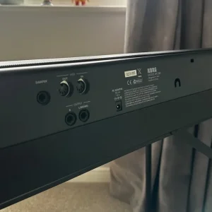KORG SP-250 Digital Piano - Image 8