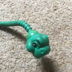 Complete set of 78 Orbis Dinosaur magazines and two dino keyrings - Image 4