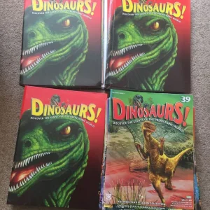 Complete set of 78 Orbis Dinosaur magazines and two dino keyrings