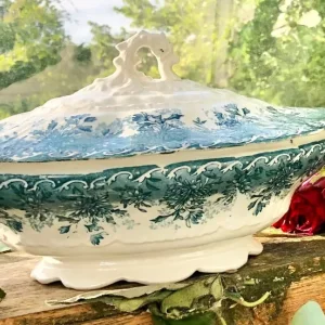 Vintage serving dish with lid - Image 2