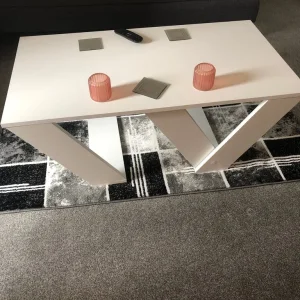Coffee table and side table