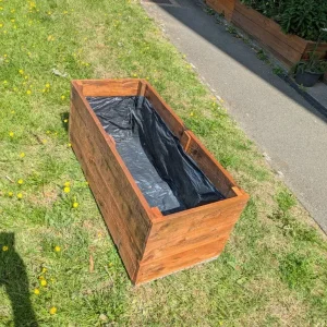 Large wooden planter - Image 3
