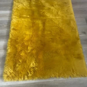 Yellow/ gold faux fur rug - Image 2