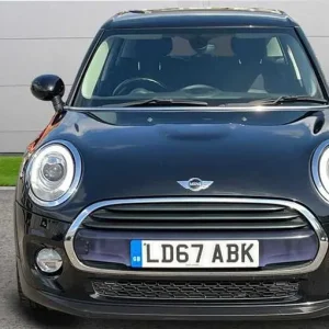 2017 MINI Hatch 1.5 Cooper 5-door Auto - Image 6