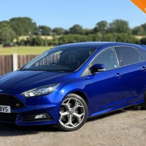 2018 Ford Focus 2.0T ST-2 Navigation Hatchback