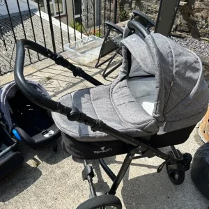 Venicci 3 in 1 pram - Image 2