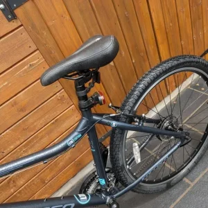 Carrera Axle Ltd women's hybrid bike 21-speed trigger gears 18 inch frame 27.5 wheels - Image 5