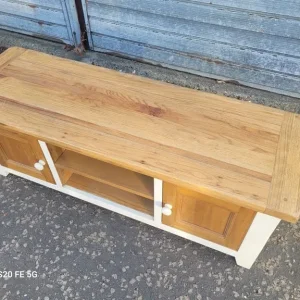 Solid oak topped entertainment unit - Image 3