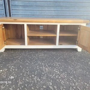 Solid oak topped entertainment unit - Image 4