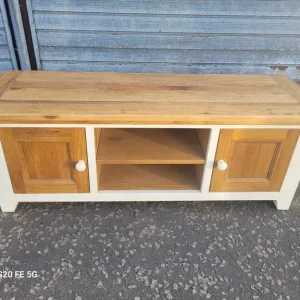 Solid oak topped entertainment unit - Image 6