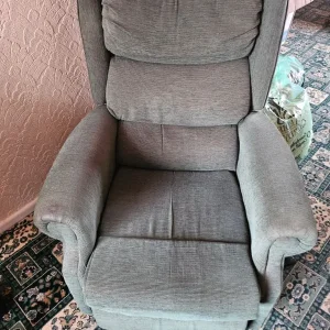 Rise and recline chair