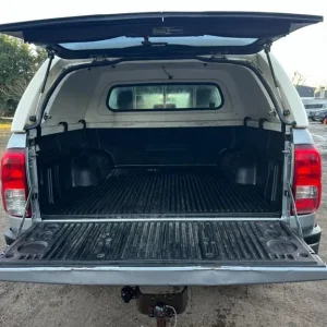 2019 Toyota Hilux Active 4x4 Double Cab Diesel Manual - Image 8