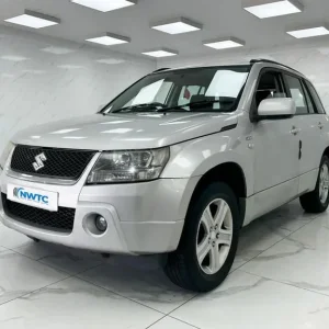 2009 Suzuki Grand Vitara 1.9 DDiS 5-door Diesel Manual 4WD - Image 4