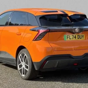 2024 MG4 Trophy EV Long Range 64kWh 5-door hatchback - Image 2