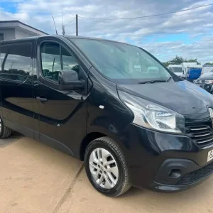 2016 Renault Trafic 1.6 dCi 27 Sport Panel Van - Image 8
