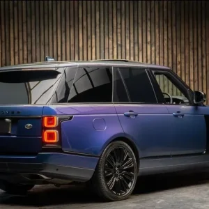 Range Rover 4.4 SDV8 Autobiography with SVO Tri-Stage Paint - Image 2