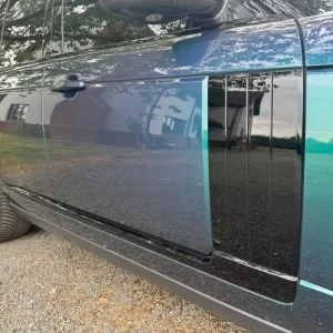 Range Rover 4.4 SDV8 Autobiography with SVO Tri-Stage Paint - Image 8