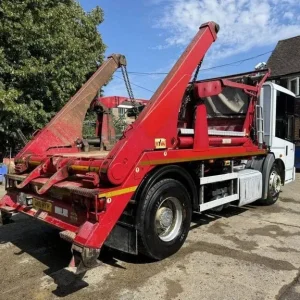 2016 MERCEDES ECONIC 1830 SKIP LOADER - Image 3