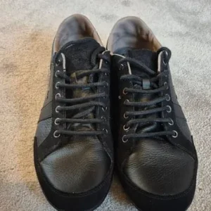 Lacoste black shoes size 10 UK - Image 3