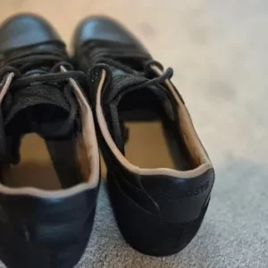 Lacoste black shoes size 10 UK - Image 6