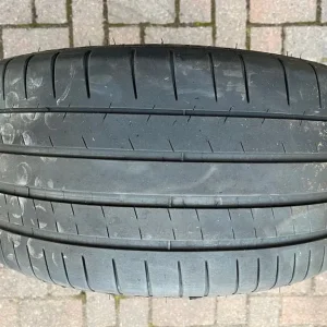 Michelin Pilot Sport tyre - Image 2